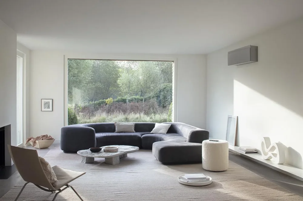 Daikin Emura strieborná